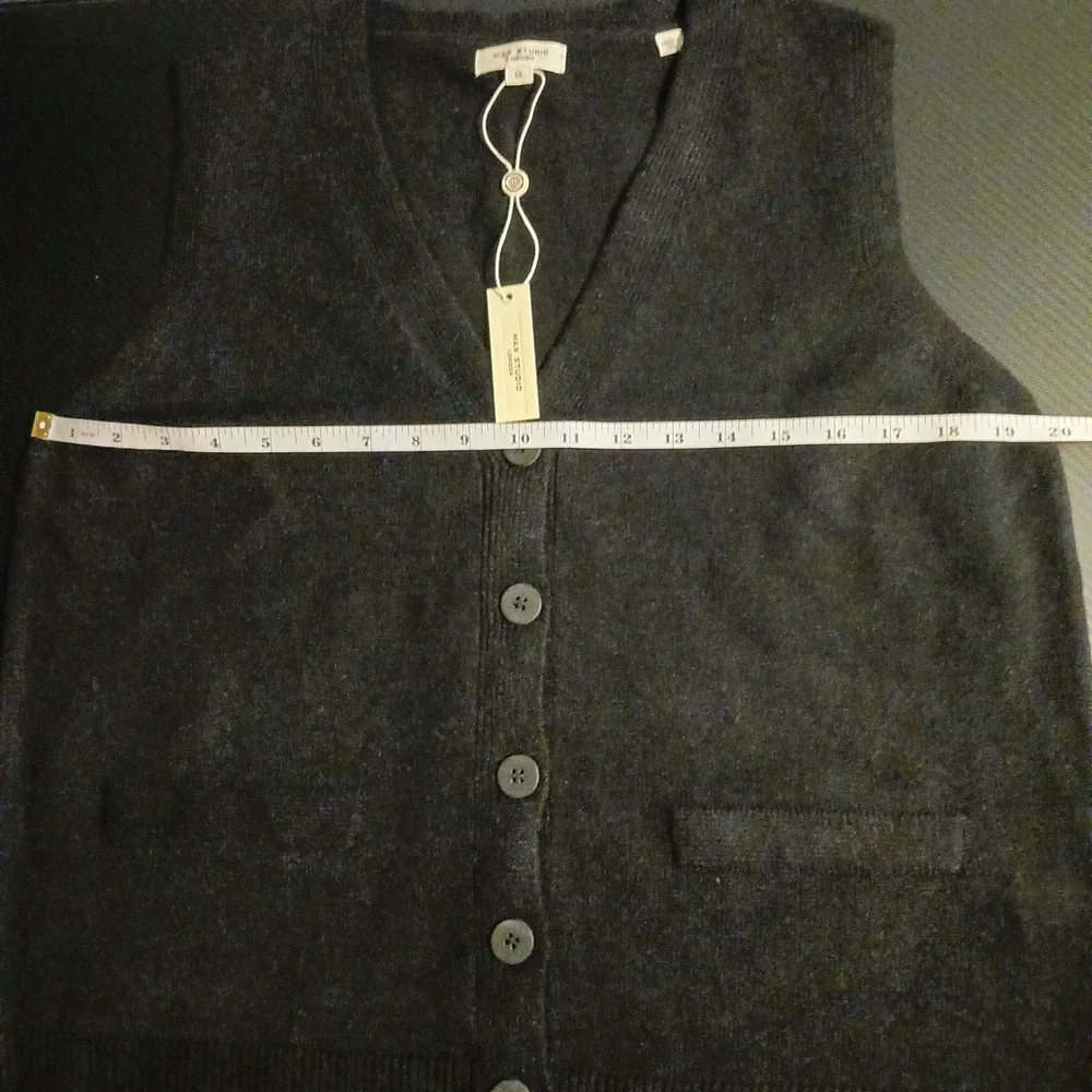 NWT‎ 2pk Max Studio V-Neck Button Front Knit Sweater Vests Black & Bone Plus 1X